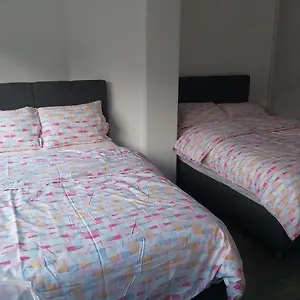 sint-pieters-station-rooms.hotelsghent.com/